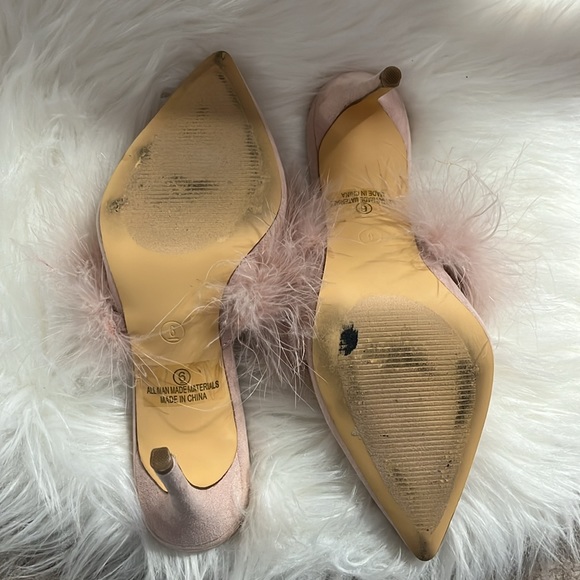 Lulu’s Pink Fur Heels - Picture 3 of 4